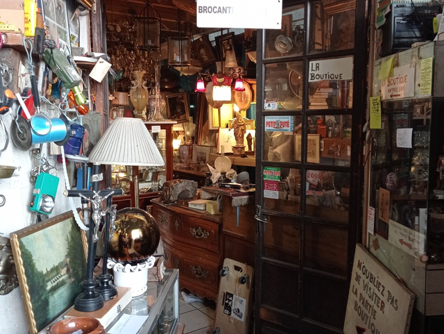 brocante près de Marssac-sur-Tarn 